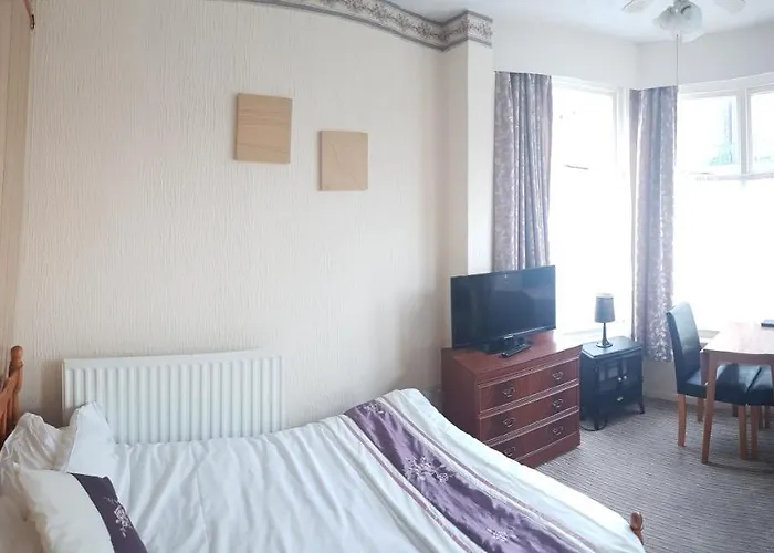 2 Berth Ground Floor Flat Apsley 2